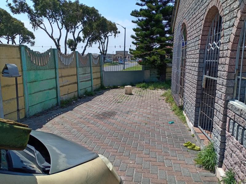 4 Bedroom Property for Sale in Mandalay Western Cape